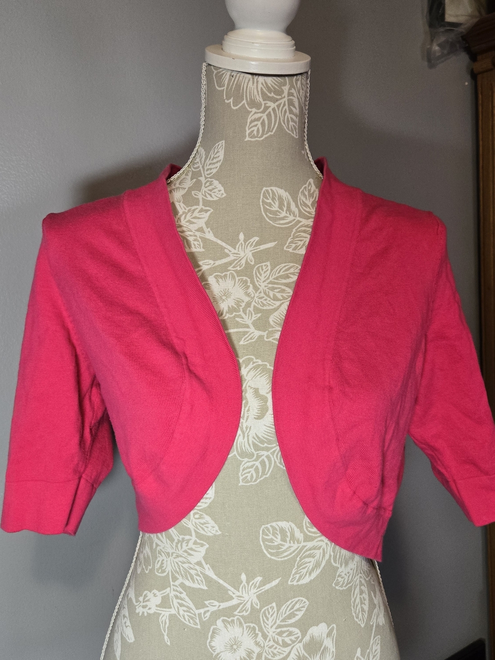 Jessica Howard Hot Pink Cropped Bolero Shrug